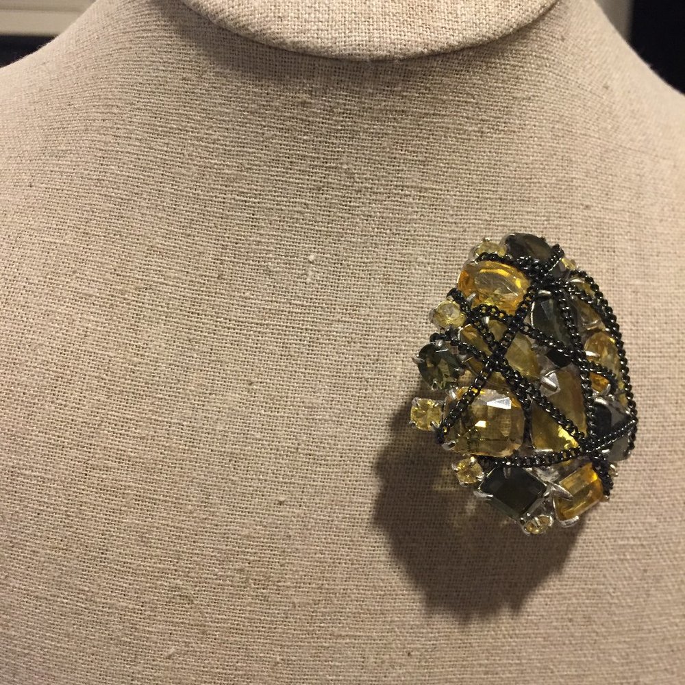 STELLA  & DOT BROOCH